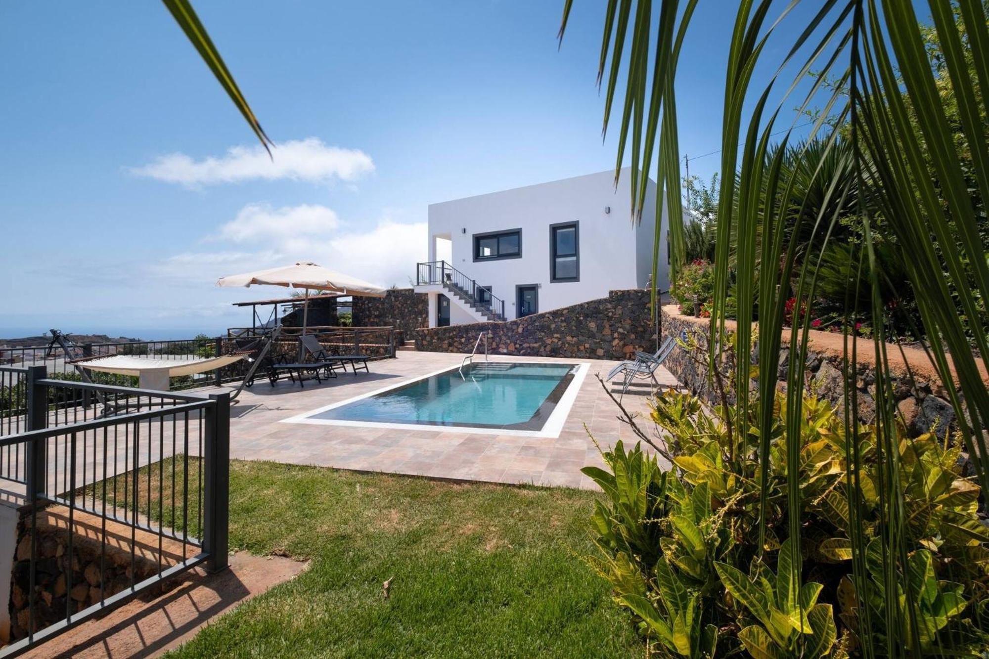 Villa La Graja By Huskalia - Private Pool Los Llanos De Aridane Luaran gambar
